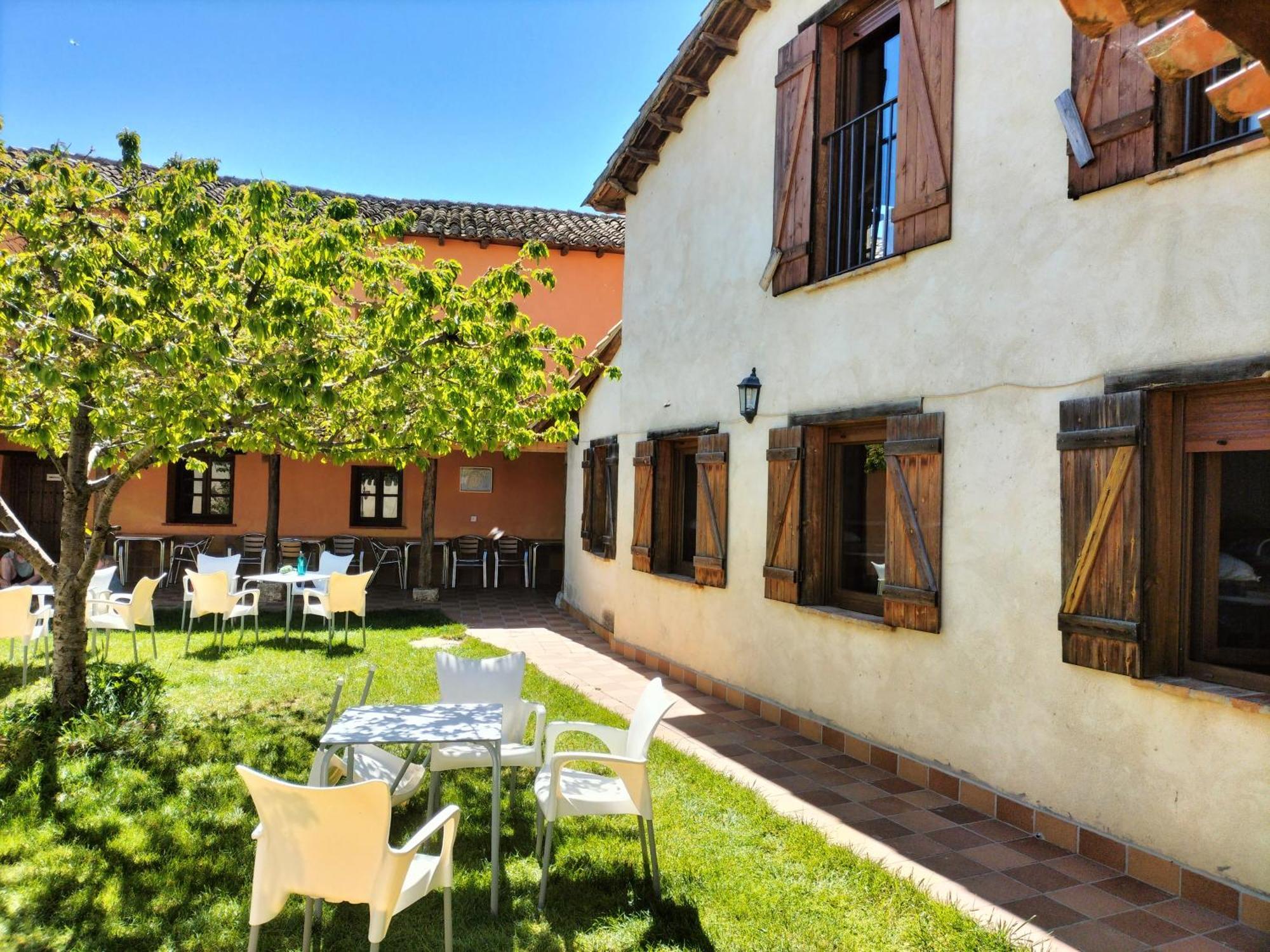 Don Camino Low Cost Villalcázar de Sirga المظهر الخارجي الصورة