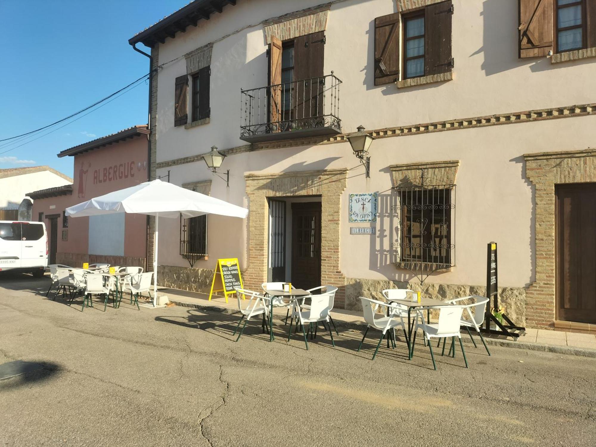 Don Camino Low Cost Villalcázar de Sirga المظهر الخارجي الصورة